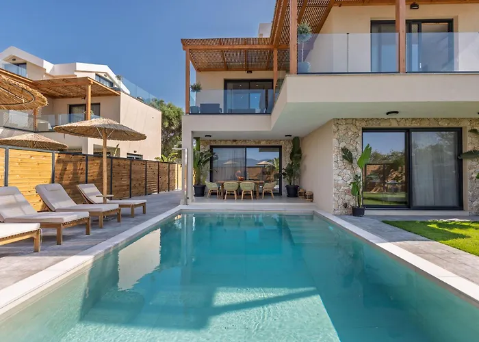 Cameo Luxury Laganas