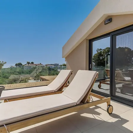 Cameo Luxury Villa *